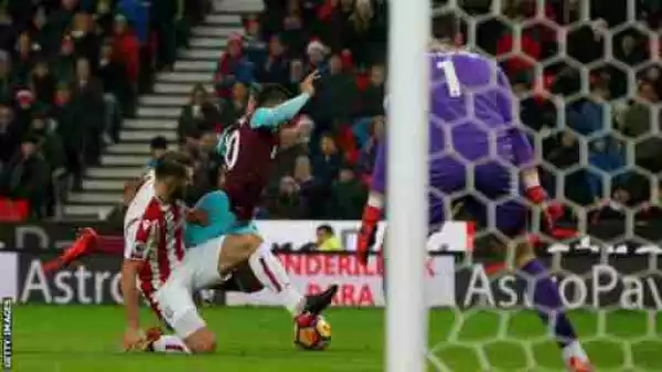 Just In! English FA Announce Punishment For West Ham Star Lanzini After Being Accused Of Diving (Pictured)